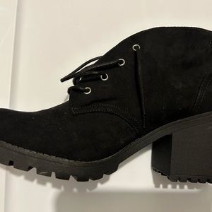 American Rag boots size 10. High heel, new never worn!